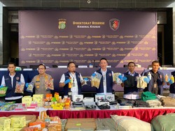 Polda Metro Ungkap Kasus Impor Baju hingga Bakso Ilegal Senilai Rp 13 Miliar