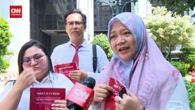 VIDEO: Ubaya Serahkan Amicus Curiae Vonis Bebas Ronald Tannur ke MA