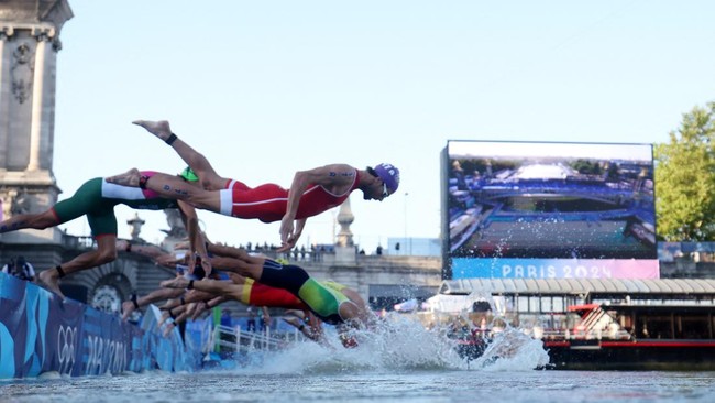 Insiden di Sungai Seine: Atlet Triatlon Olimpiade Dilarikan ke Rumah Sakit Usai Berenang