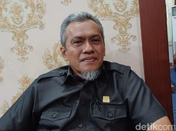 DPRD Pangkep Heran Pemkab Minta 35 Legislator Kembalikan Pin Emas 5 Gram