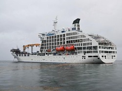 Wisma Atlet Olimpiade Surfing Bukan di Paris, tapi di Kapal Pesiar Mewah di Tahiti