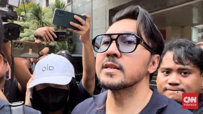David Bayu mengatakan kondisi anaknya, Audrey Davis, masih syok hingga tak enak badan setelah diterpa kasus penyebaran video syur.