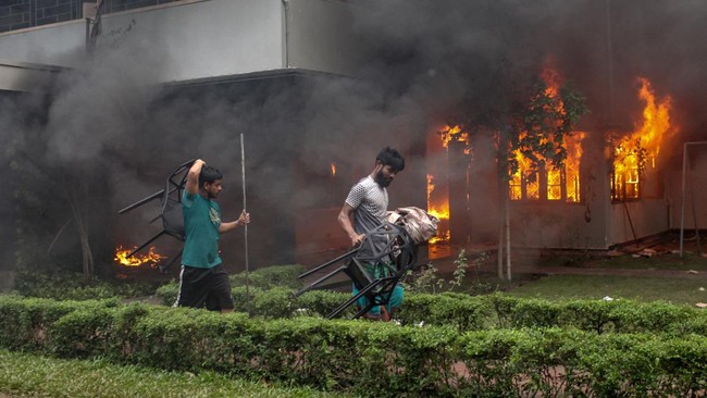 Sekitar 1.500 orang disebut tewas sepanjang tahun ini dalam demonstrasi penggulingan eks PM Bangladesh Sheikh Hasina. Lalu, 3.500 orang diculik paksa.