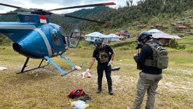 FOTO: Spanduk Kaesang Muncul hingga Airlangga Mundur dari Ketum Golkar