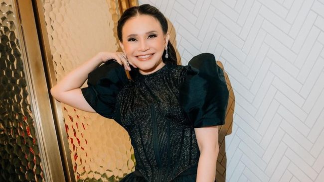Rahasia Awet Muda Rossa di Usia 45 Tahun, Cukup Perawatan di Rumah!