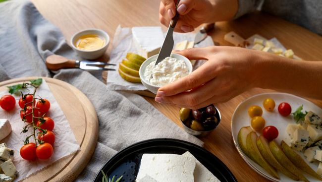 5 Jenis Keju Ini Aman Dikonsumsi saat Diet untuk Menurunkan Berat Badan