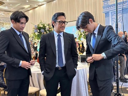 5 Potret Gantengnya Kedua Putra Andre Taulany yang Kini Beranjak Dewasa