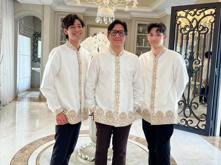 5 Potret Andre Taulany Bersama Kedua Putranya yang Berparas Tampan