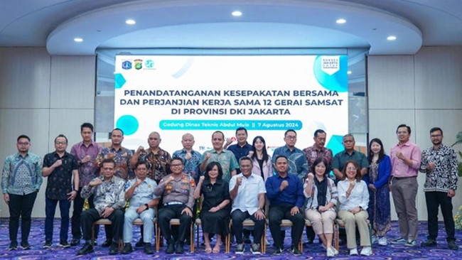 Dalam rangka memberikan pelayanan terbaik untuk Wajib Pajak, Pemprov DKI Jakarta melakukan penandatanganan Perjanjian Kerja Sama (PKS) untuk 12 Gerai Samsat.
