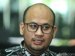 Reaksi Keluarga Dini Soal 3 Hakim yang Bebaskan Ronald Jadi Tersangka Suap