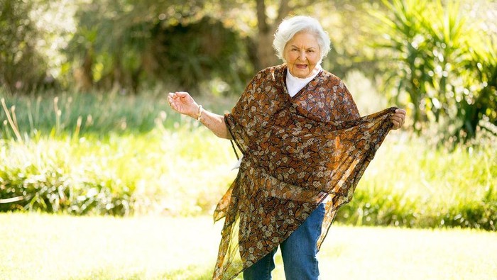 3 Kebiasaan yang Dilakukan Nenek 102 Tahun Jadi Rahasia Umur Panjangnya, Tetap Aktif!