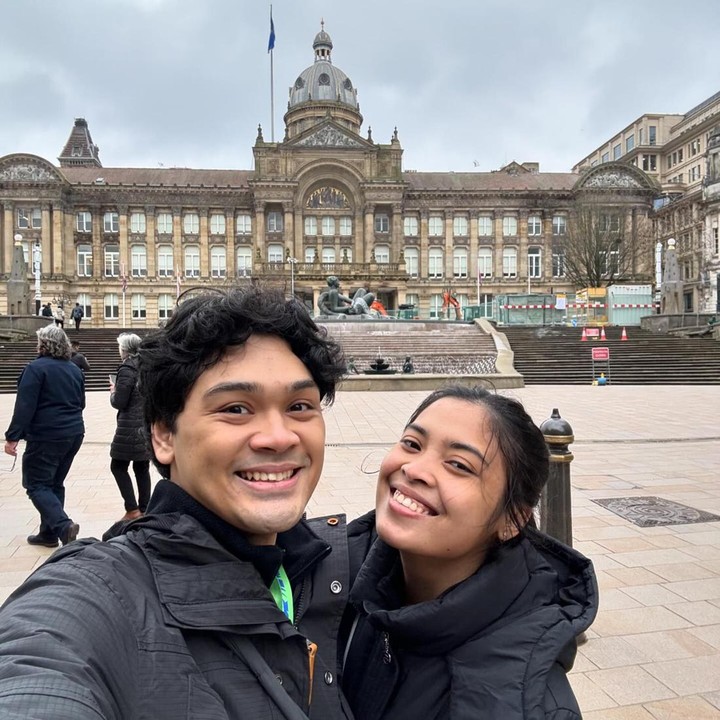 <p>Sebelumnya, Mikha juga sempat menemani Gregoria ketika bertanding di Inggris. "Pertama kali nemenin @gregoriamrska <em>tournament</em> di luar negeri, menepati janji dari dulu untuk suatu saat ikut ke All England dan tahun ini akhirnya terwujud<em>. Very proud of you,"</em> ucap Mikha. (Foto: Instagram @mikha97)</p>