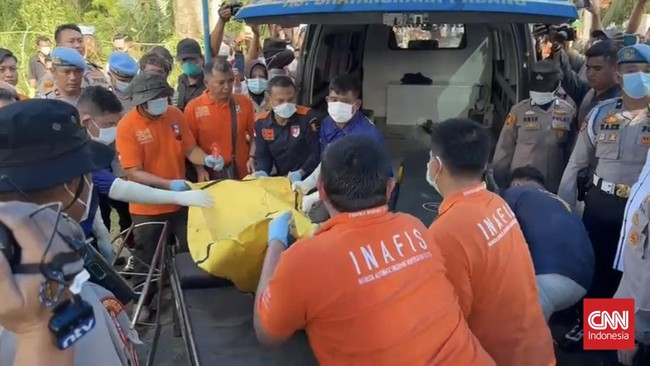 Pihak keluarga didampingi LBH Padang skeptis atas rilis hasil ekshumasi atau autopsi kedua jenazah Afif Maulana yang ditemukan tewas di bawah jembatan Kuranji.