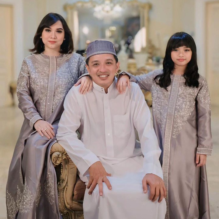 <p>Kehadiran calon adiknya ini membuat Eza ingin mengajarkan Aquilla tentang tanggung jawab, Bunda. Dengan begitu, Aquilla pun tidak tumbuh menjadi anak yang manja. (Foto: Instagram: @kettykatalya)</p>