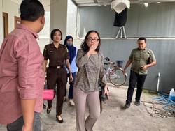 Tertangkapnya Vinny Buron Kasus Tipu-tipu Haji Plus Saat Santai di Rumah
