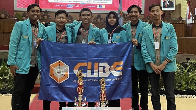 Tim Cube Teknik Sipil FT UMS berhasil meraih Juara 1 dan Juara 3 pada ajang National Concrete Competition Universitas Negeri Semarang.