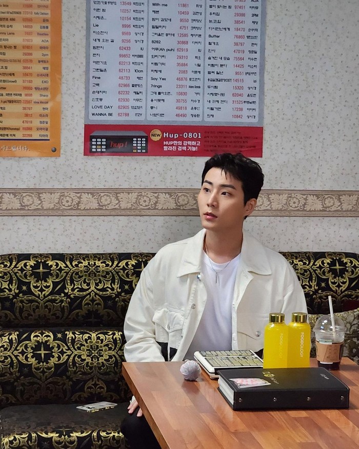 Bikin fans terpukau, Young K DAY6 ternyata merupakan alumni Dongguk University yang meraih posisi ke-8 dalam 2023 Korea JoongAng Daily’s University Rankings. Jurusan kuliah yang ia ambil adalah Business Administration. / Foto: instagram.com/from_youngk