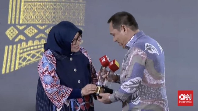 Pemerintah Kota Medan, Sumatera Utara meraih dua penghargaan dalam gelaran CNN Indonesia Awards 2024.