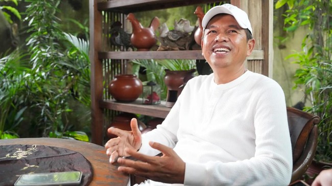 Gubernur Jawa Barat Dedi Mulyadi langsung tancap gas usai dilantik pada Kamis (20/2) ini dengan memangkas belanja APBD Jabar hingga Rp6 triliun.