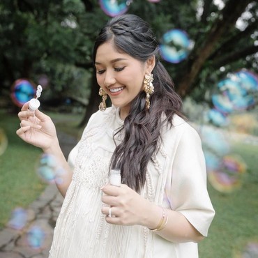 Erina Gudono Potong Rambut Pendek, Tas Mewah Seharga Mobil Disorot