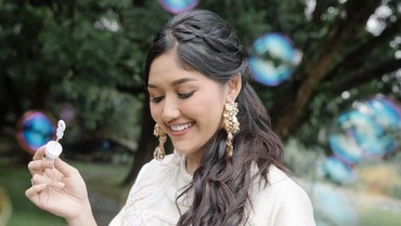 img-title Erina Gudono Potong Rambut Pendek, Tas Mewah Seharga Mobil Disorot