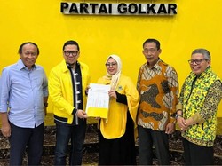 Erna-Rahmat Daftar Cawalkot-Cawawalkot Parepare di KPU 29 Agustus