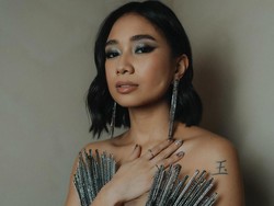 Lirik Lagu Take Care - NIKI