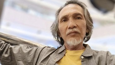 img-title Anak Ungkap Kronologi Otig Pakis Meninggal Dunia Usai Rayakan Ulang Tahun ke-64