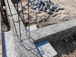 Mau Bikin Fondasi Rumah Pakai Batu Kali, Ini Kelebihan dan Kekurangannya