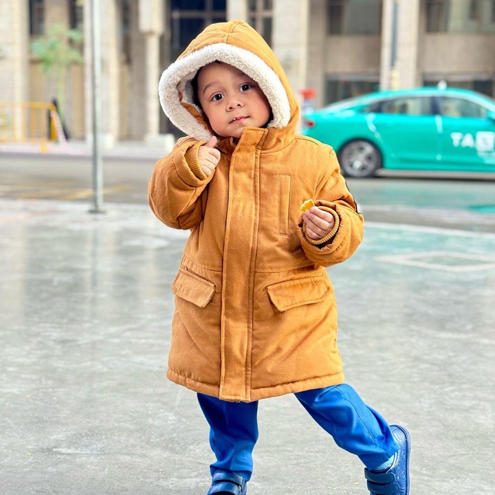 <p>Pada segala kesempatan, Lesti selalu mendoakan sang putra. Lesti ingin agar Fatih tumbuh menjadi anak yang saleh dan selalu dekat dengan Tuhan. (Foto: Instagram: @lestikejora)</p>