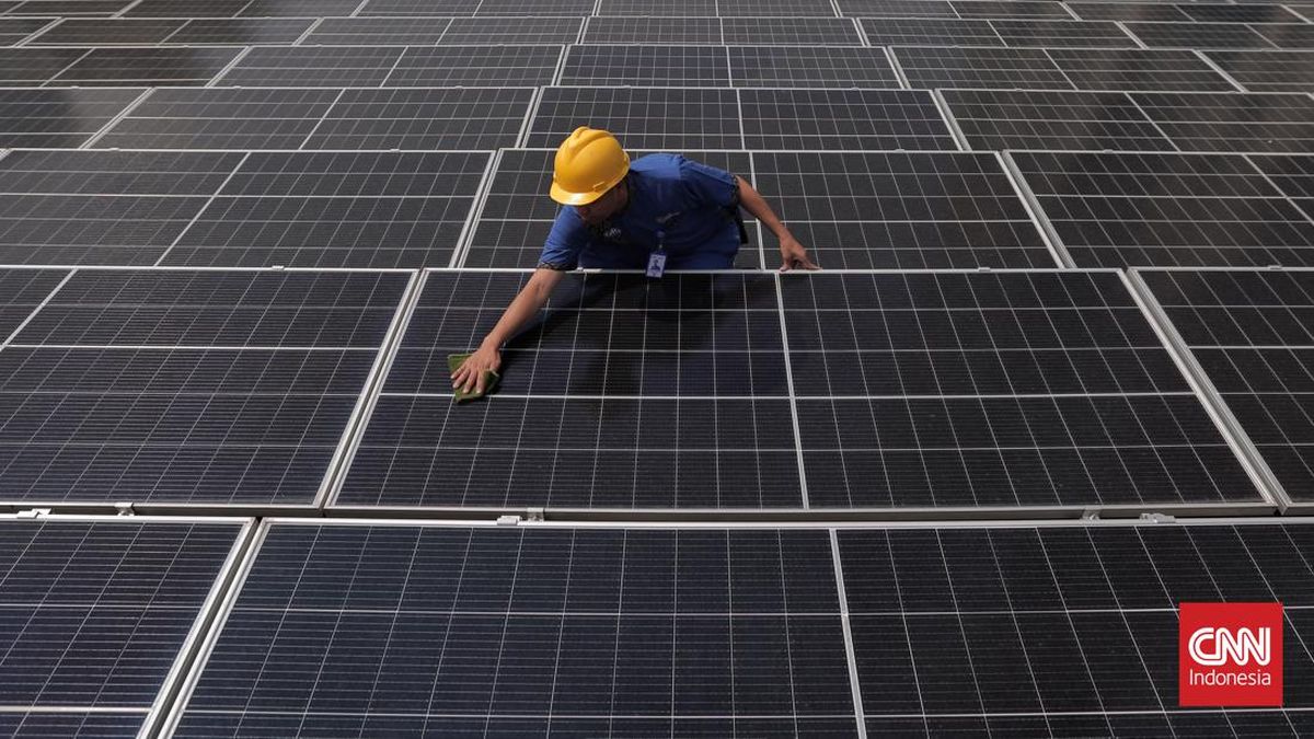 Trump Getok Tarif Impor Panel Surya Indonesia 104 Persen