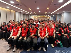 Transmart Berangkatkan 100 Pemenang Paket Umrah-Wisata Turki Gratis