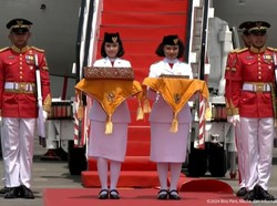 Tiba di Bandara Balikpapan, Kirab Bendera Pusaka Dilanjut ke IKN