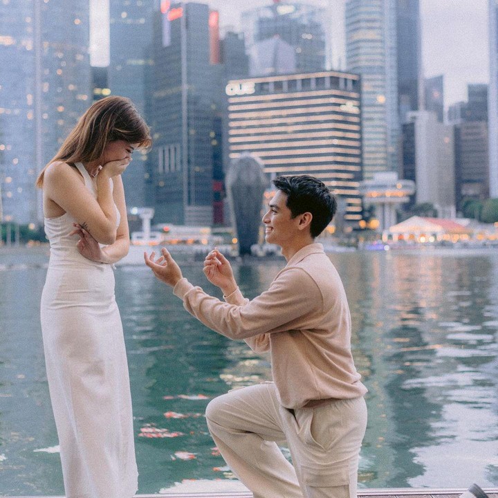 <p>Cassandra Sheryl Lee tengah berbahagia setelah dilamar oleh sang kekasih, Ryuken Lie. Momen istimewa tersebut pun dibagikan langsung Cassandra melalui akun Instagram pribadinya. (Foto: Instagram@cassandraslee)</p>