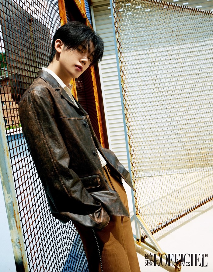 Dalam interview dengan L’OFFICIEL HOMMES China, Yeonjun TXT mengungkapkan bahwa ia dapat menjaga passion dalam dirinya karena mengekspresikan diri melalui bermacam-macam jenis tarian membawa banyak kebahagiaan baginya. / Foto: weibo.com/szlofficielhommes