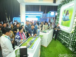 Adaro Pamer Progres Pengembangan EBT-Pusat Persemaian ke Menteri LHK