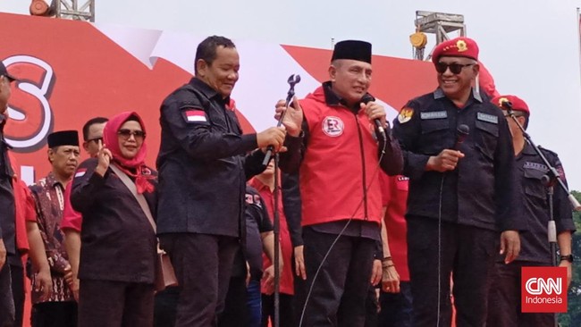 Pengumuman support untuk Edy Rahmayadi di Deli Serdang dihadiri sejumlah petinggi PDIP seperti Yasonna Laoly, Djarot Saiful Hidayat dan Komarudin Watubun.