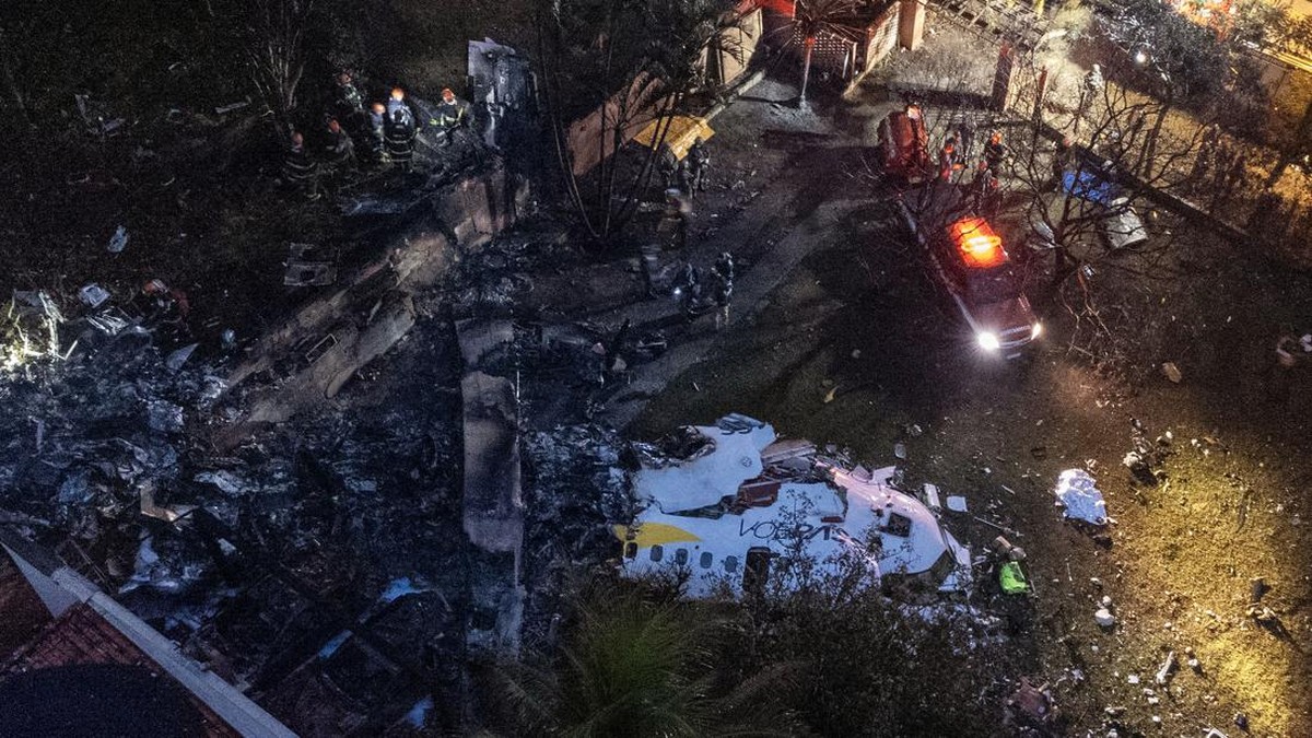 FOTO: Penampakan Pesawat Jatuh di Brasil, Semua Penumpang Tewas