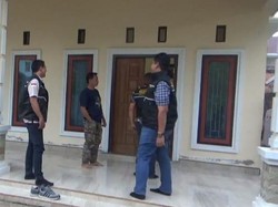Rumah Eks Ketua KONI Muaro Jambi Digeledah Polisi, 15 Bundel SPJ Dana Hibah Disita