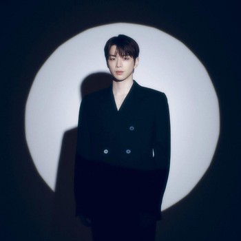 Kang Daniel Umumkan Tanggal Keberangkatan Wajib Militer