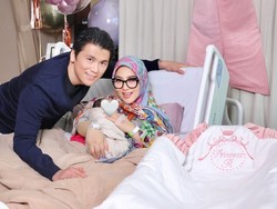 Syahrini Melahirkan, Reino Barack Disebut Mau Tambah Anak Lagi