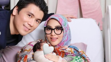 KEBAHAGIAAN SYAHRINI & REINO