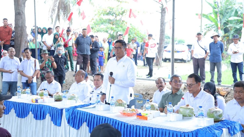 Wakil Menteri Pertanian (Wamentan) Sudaryono mengajak para petani di Kabupaten Deli Serdang, Provinsi Sumatera Utara (Sumut)