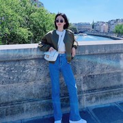 Get The Look: Gaya Sporty Ala Song Hye Kyo untuk Hangout