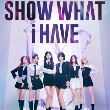 Siap Konser Besok, Intip Gaya IVE di Bandara Menuju Jakarta