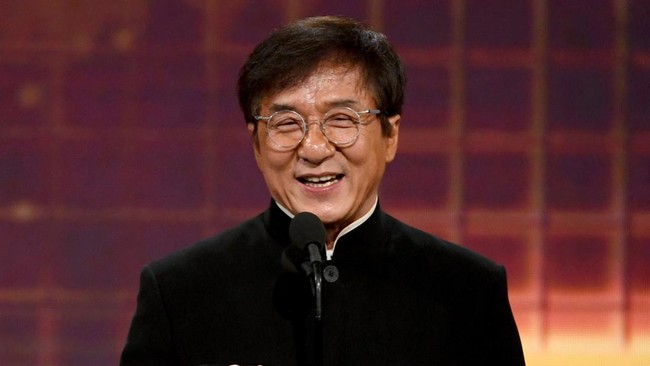 Lelang Amal di Indonesia Hasilkan Rp1,5 Miliar dari Penjualan Jaket Ikonik Jackie Chan