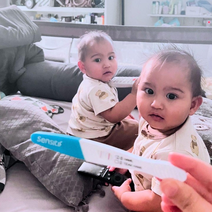 <p>Belum lama ini, Masayu mengabarkan bahwa dirinya tengah mengandung anak ketiganya. Itu tandanya, Lam dan Vee akan segera menjadi seorang kakak, lho. (Foto: Instagram: @masayuclara)</p>