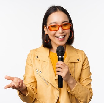 5 Ciri Orang yang Memiliki Kecerdasan Berbicara Menurut Ilmu Psikologi