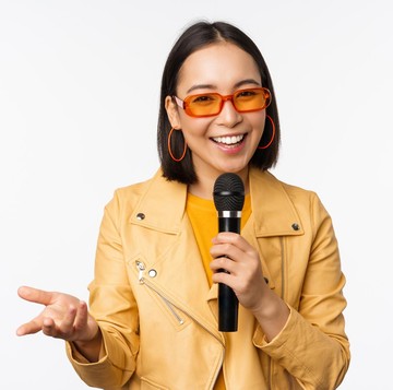 5 Ciri Orang yang Memiliki Kecerdasan Berbicara Menurut Ilmu Psikologi