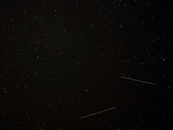 10 Fenomena Astronomi November 2024, Ada 2 Momen Puncak Hujan Meteor!
